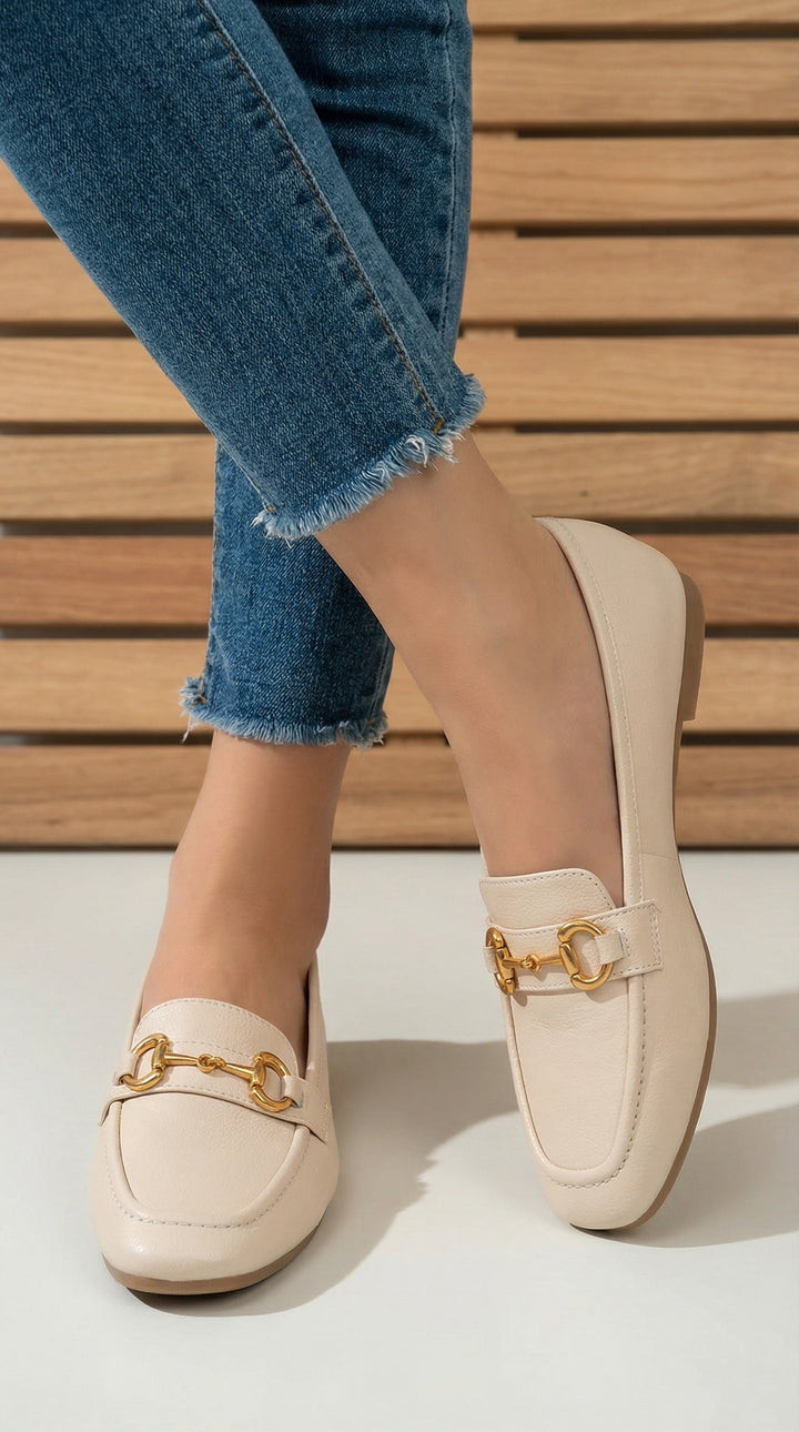 MOCASSINO ELEGANTE CON FIBBIA DORATA