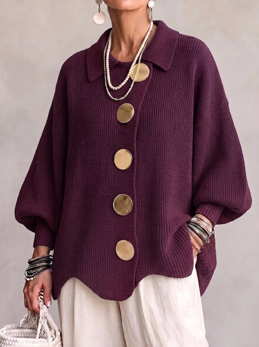 Ella | Cardigan Oversize con Collo e Grandi Bottoni in Metallo